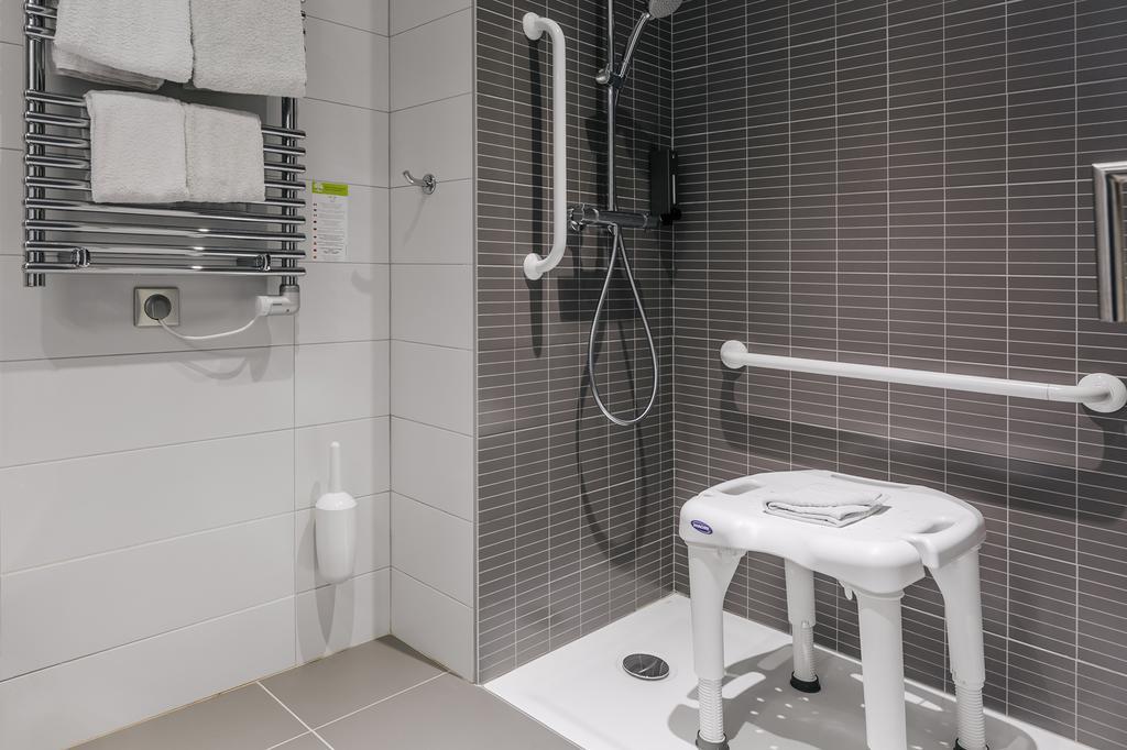 Hotel-Cafe Du Trinquet Cambo-les-Bains Eksteriør bilde